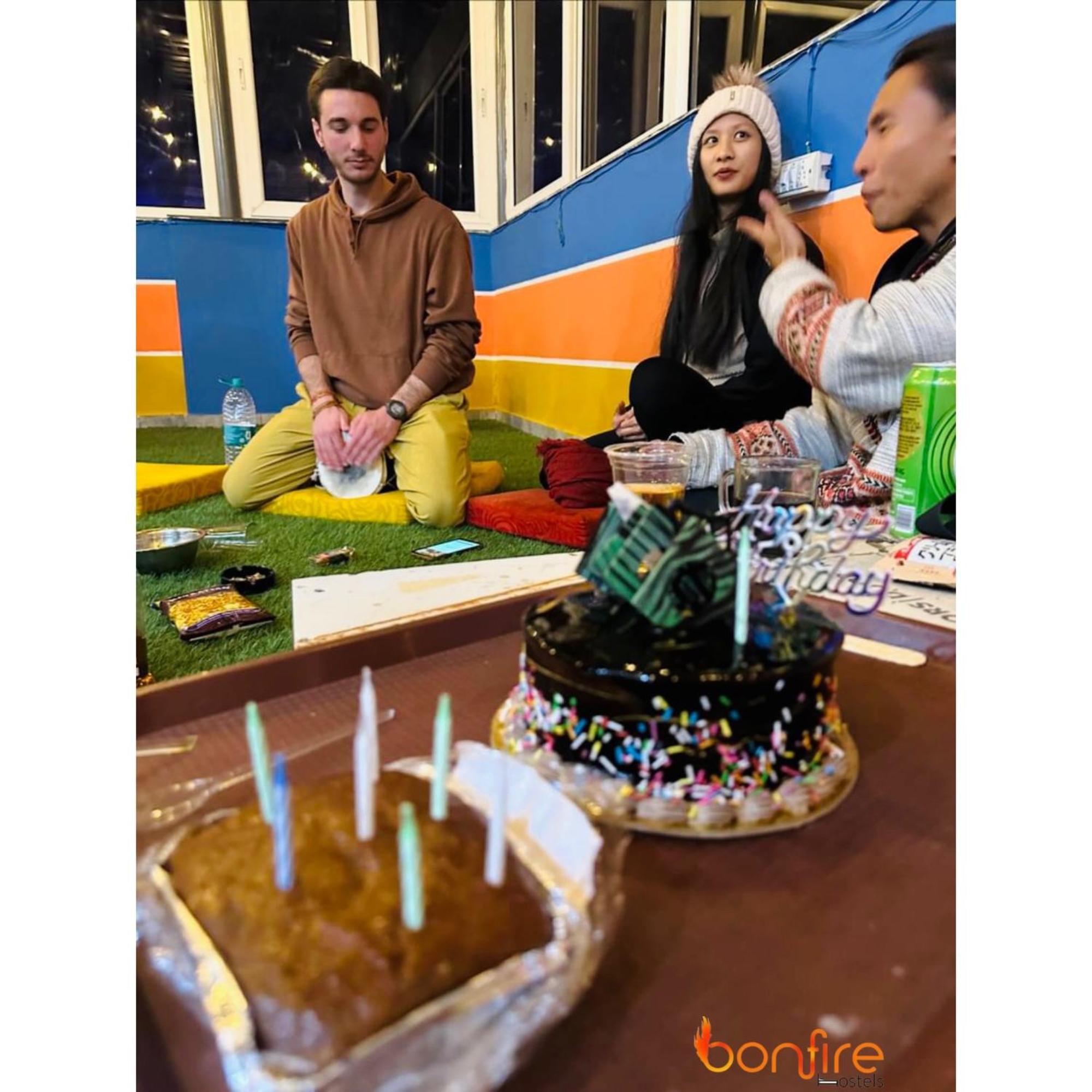 Bonfire Hostels Rishīkesh 外观 照片
