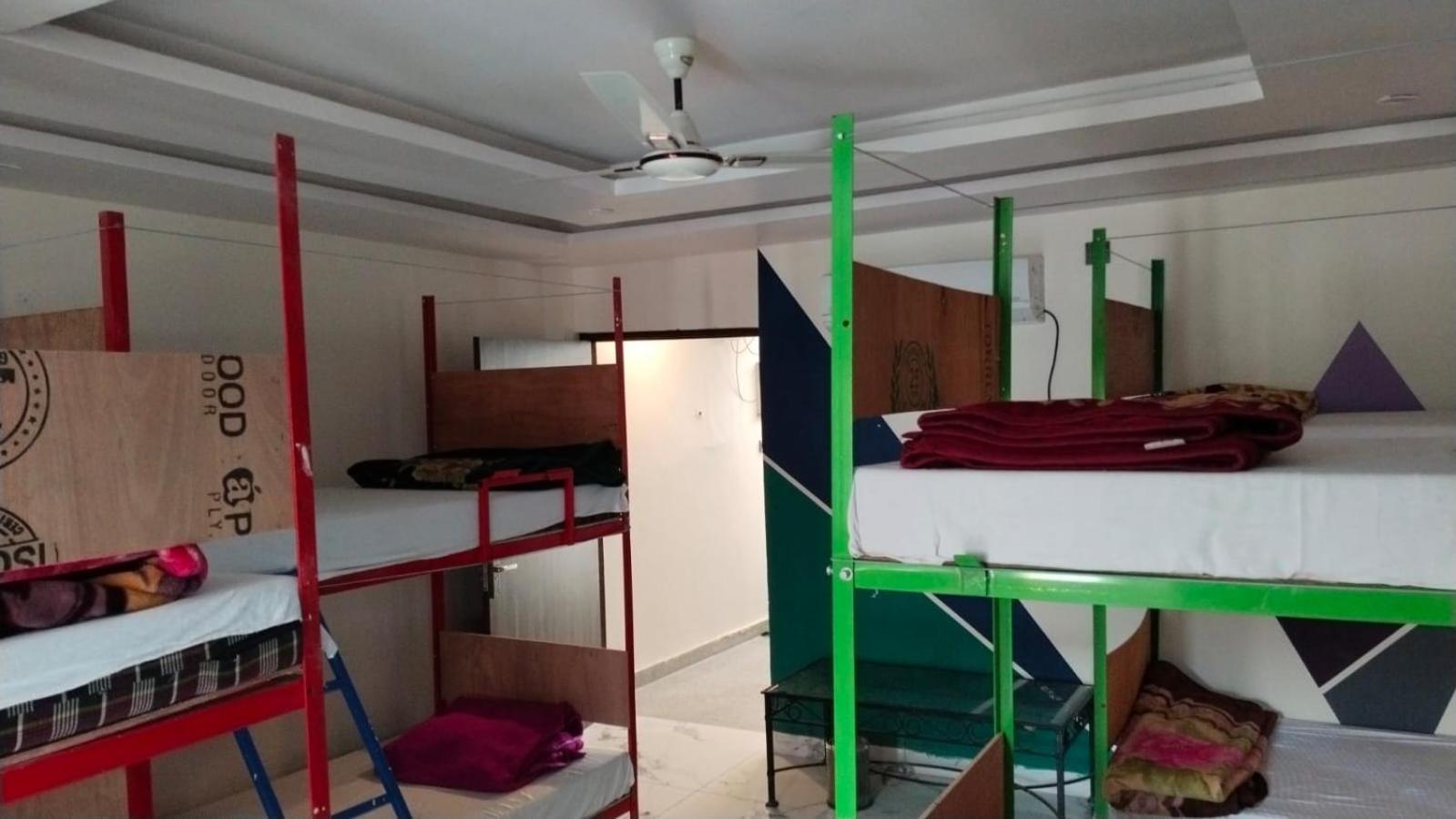 Bonfire Hostels Rishīkesh 外观 照片