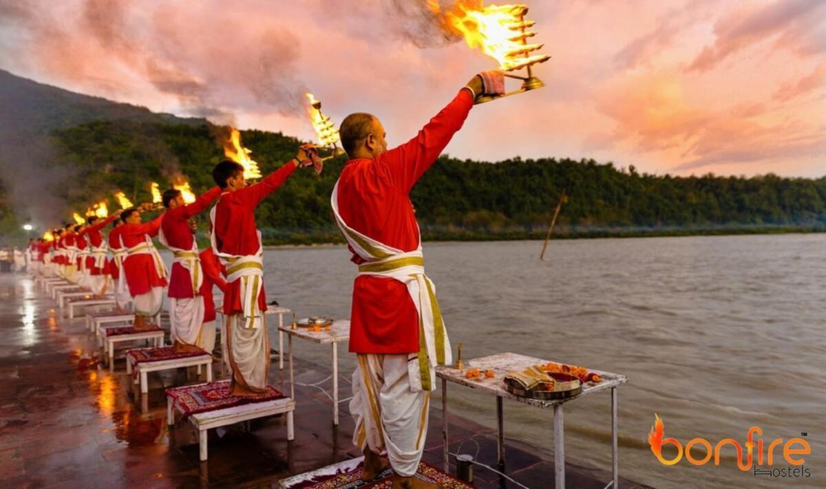 Bonfire Hostels Rishīkesh 外观 照片
