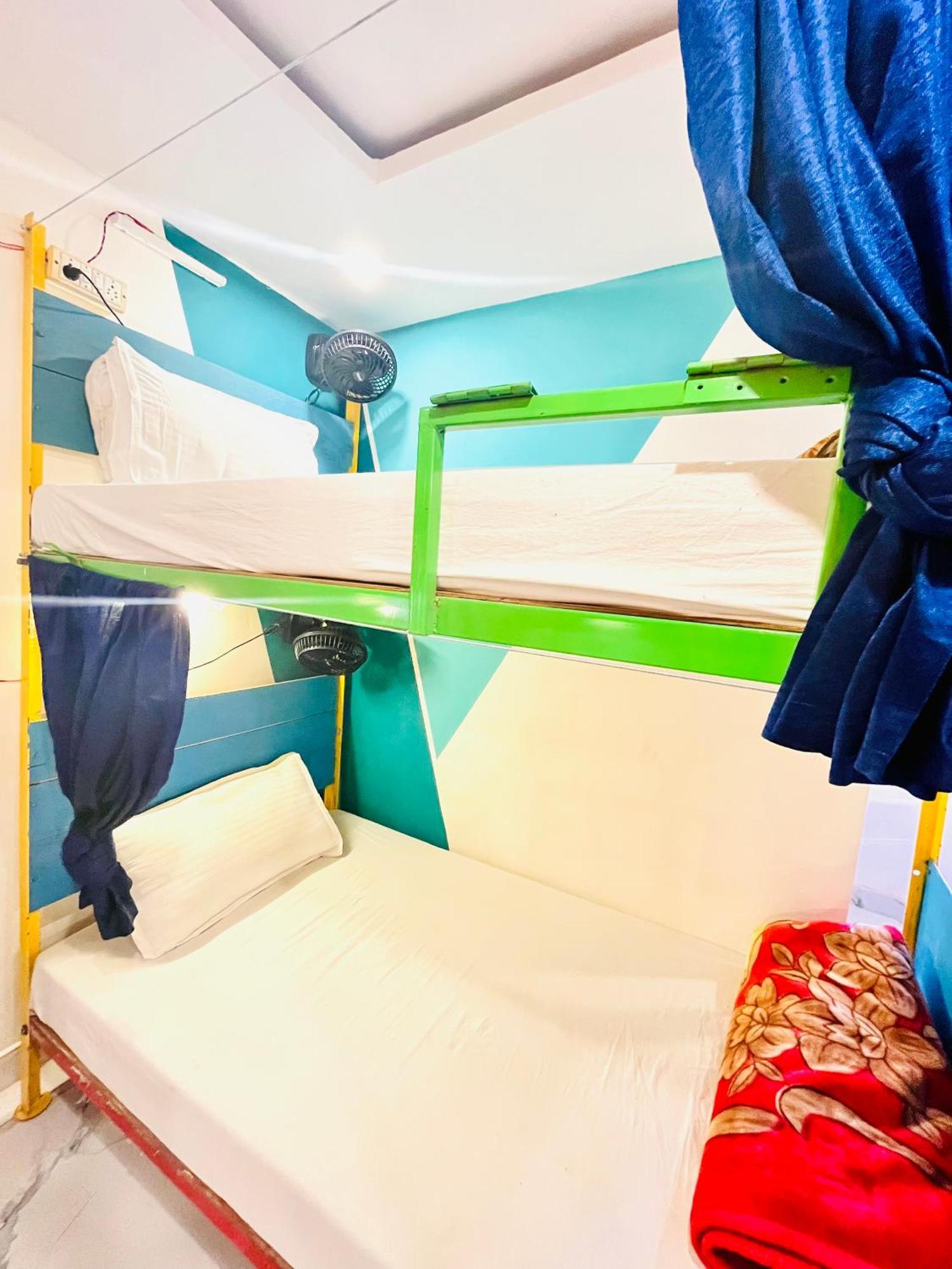Bonfire Hostels Rishīkesh 外观 照片